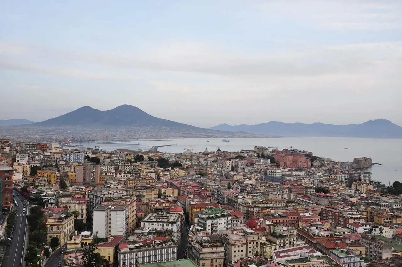 Medici a domicilio a Napoli, vista sul golfo e sul Vesuvio