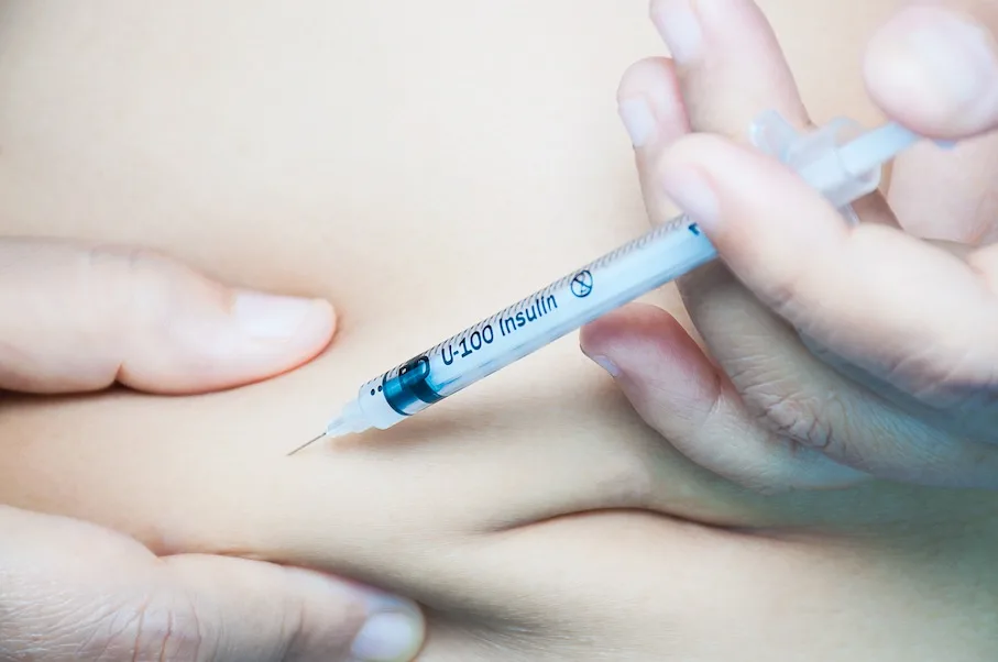 nurse for intradermic injection